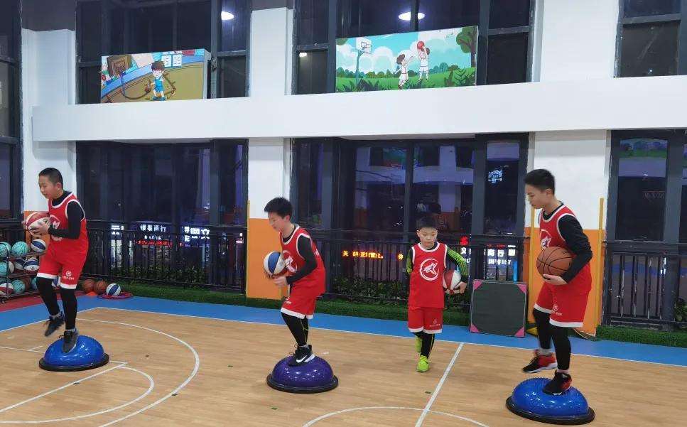 �@��?q��)����ӳ��L(zh��ng)�ĺ�̎