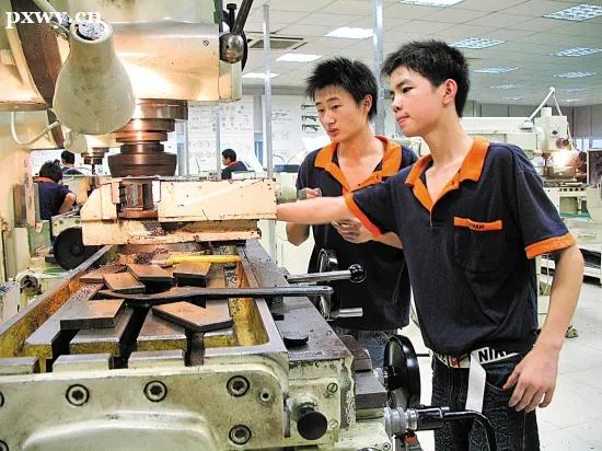 �ϼ�У�����g���Ɔ�