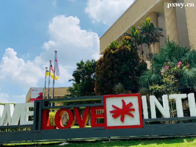 �R��������W�о���һ���M��